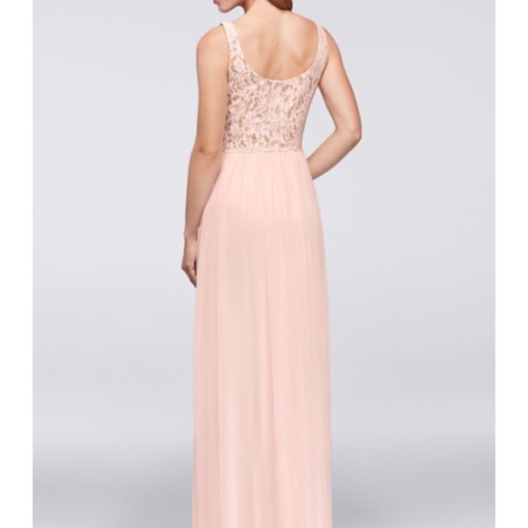 Red gown - Picture 5 of 5